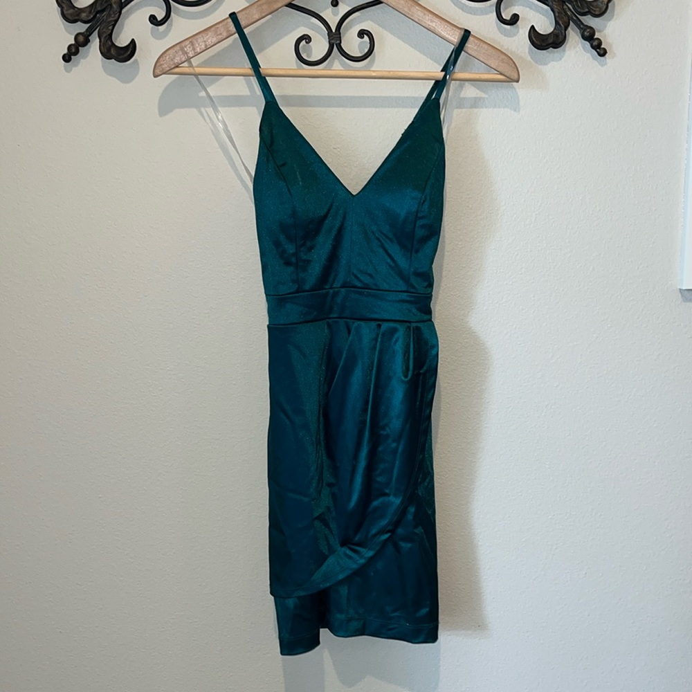 PEAR CULTURE JUNIORS EMERALD GREEN MINI DRESS SIZE 0 NWT